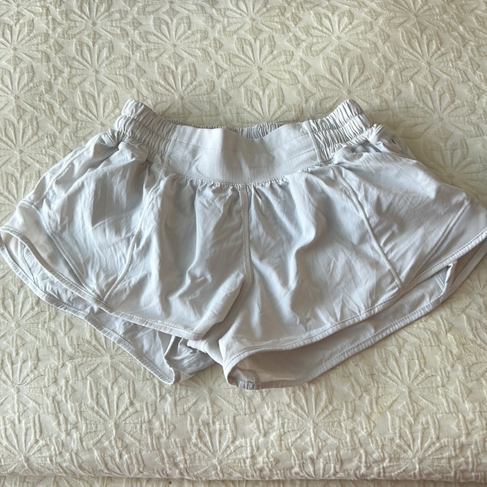 Lululemon Hotty Hot 2.5 White Shorts